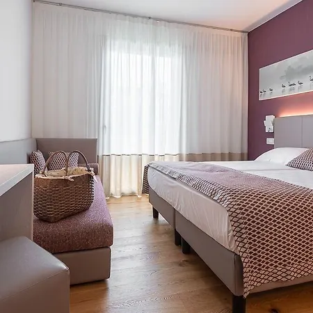 Otel Junior Family 3*